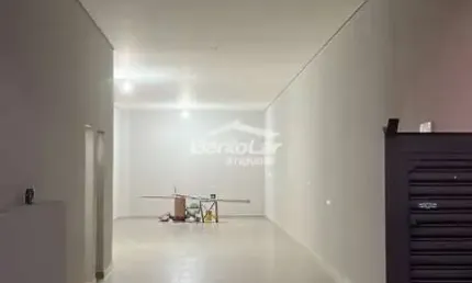Loja 90 m² tudo novinho com banheiro, e com piso de porcelanato. R$2400,00
