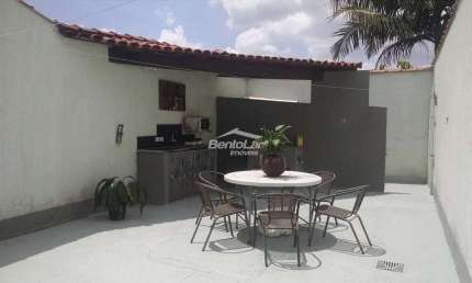 Casa com 3 quartos para alugar na Rua Coronel Octávio Azeredo, Vila Mazzei, São Paulo