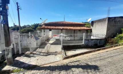 Casa térrea comercial/residencial. 3 dorm.  3 vagas, Treze de maio, Santa Isabel, SP