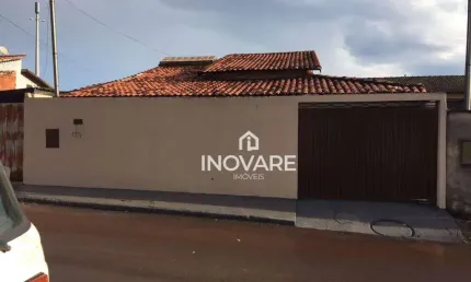 Casa com 2 dormitórios à venda, 120 m² por R$ 300.000,00 - Primavera - Araporã/MG