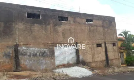 Galpão, 300 m² - venda por R$ 1.000.000 ou aluguel por R$ 2.700/mês - Setor Social - Itumbiara/GO