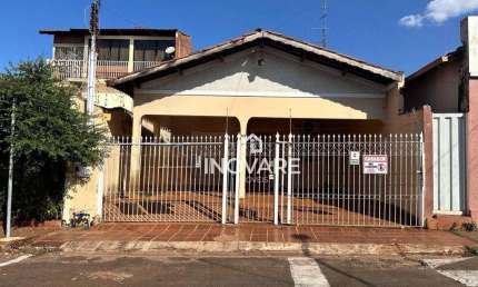 Casa com 4 dormitórios à venda, 222 m² por R$ 450.000,00 - Setor Central - Itumbiara/GO