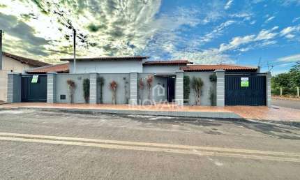 Casa com 3 dormitórios para alugar, 230 m² por R$ 2.000,00/mês - Setor Santa Inês - Itumbiara/GO