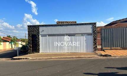 Casa com 3 dormitórios à venda, 147 m² por R$ 400.000,00 - Centro - Itumbiara/GO