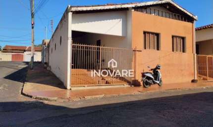 Casa com 3 dormitórios à venda, 143 m² por R$ 420.000,00 - Afonso Pena - Itumbiara/GO