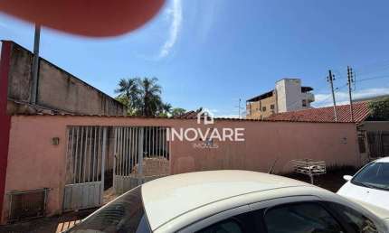 Casa com 3 dormitórios à venda, 250 m² por R$ 650.000,00 - Setor Central - Itumbiara/GO