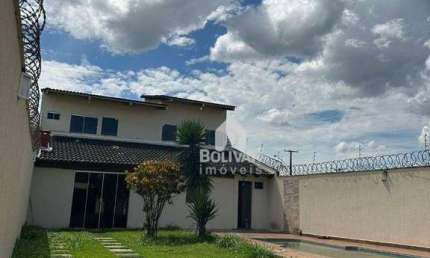 Casa com 3 dormitórios à venda, 84 m² por R$ 320.000,00 - Alto do Trindade - Itumbiara/GO