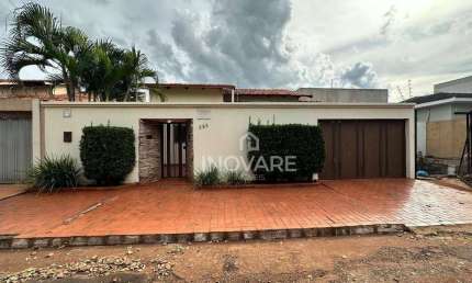 Casa com 3 dormitórios à venda, 200 m² por R$ 600.000,00 - Jardim Morumbi - Itumbiara/GO