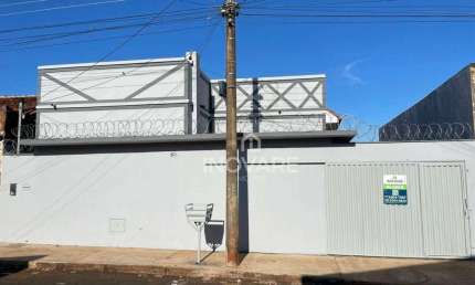 Casa com 3 dormitórios à venda, 140 m² por R$ 320.000,00 - Setor Bela Vista - Itumbiara/GO