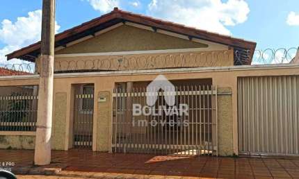 Casa com 3 dormitórios, 190 m² - venda por R$ 550.000,00 ou aluguel por R$ 2.000,00/mês - Setor Social - Itumbiara/GO