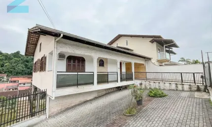 Casa com 3 quartos à venda no Tribess, Blumenau , 220 m2 por R$ 700.000