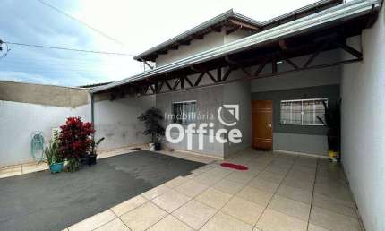 Casa com 3 dormitórios à venda, 130 m² por R$ 380.000,00 - Jardim das Oliveiras - Anápolis/GO