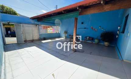 Casa com 3 dormitórios à venda, 250 m² por R$ 790.000,00 - Vila Jaiara - Anápolis/GO