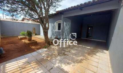 Casa com 3 dormitórios à venda, 190 m² por R$ 700.000,00 - Vila Nossa Senhora D Abadia - Anápolis/GO