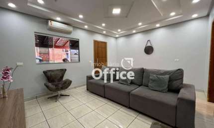 Imóvel Incrível á Venda no Bairro Itamaraty Com 3 Quartos sendo 1 Suíte e Área Externa Espaçosa!