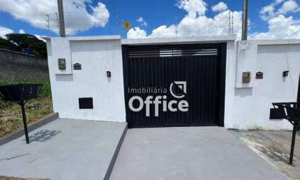 Casa com 2 dormitórios para alugar, 100 m² por R$ 1.500,00/mês - Residencial Tangará - Anápolis/GO