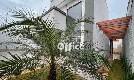 Casa com 3 dormitórios à venda, 184 m² por R$ 750.000,00 - Parque São João - Anápolis/GO