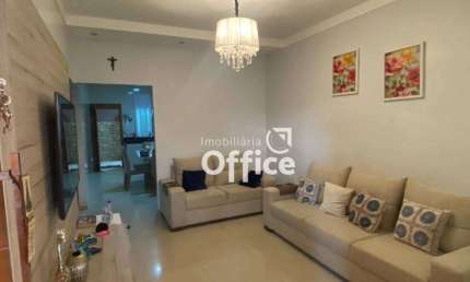 Casa com 3 dormitórios à venda, 180 m² por R$ 550.000,00 - Residencial Vale Do Sol - Anápolis/GO
