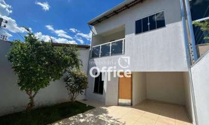 Sobrado com 3 dormitórios para alugar, 138 m² por R$ 2.083,33/mês - Residencial Flor do Cerrado - Anápolis/GO