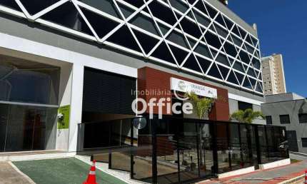 Apartamento com 2 dormitórios para alugar, 67 m² por R$ 3.970,00/mês - Jundiaí - Anápolis/GO