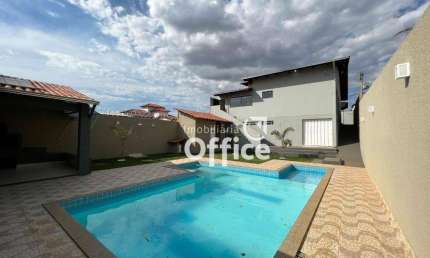 Casa com 3 dormitórios à venda, 180 m² por R$ 950.000,00 - Jardim das Samambaias - Anápolis/GO