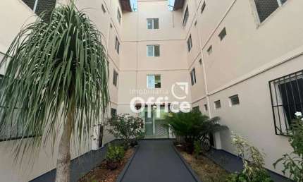 Apartamento com 3 quartos à venda, 72 m² por R$ 250.000 - Parque Calixtópolis - Anápolis/GO