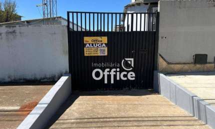 Casa com 3 dormitórios para alugar, 90 m² por R$ 950,00/mês - Vila João Luiz de Oliveira - Anápolis/GO