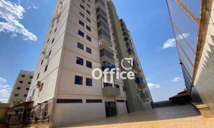 Apartamento com 3 dormitórios à venda, 99 m² por R$ 550.000,00 - Cidade Jardim - Anápolis/GO