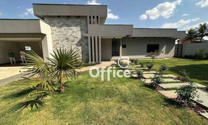 Casa com 3 quartos à venda, 209 m² por R$ 1.378.000 - Residencial Rose s Garden - Anápolis/GO