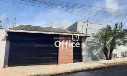 Casa com 3 dormitórios à venda, 150 m² por R$ 670.000,00 - Itamaraty II - Anápolis/GO
