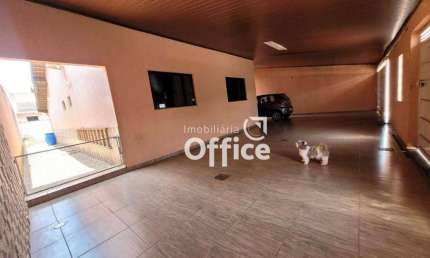 Casa com 3 quartos à venda, 200 m² por R$ 500.000 - Parque dos Pirineus - Anápolis/GO