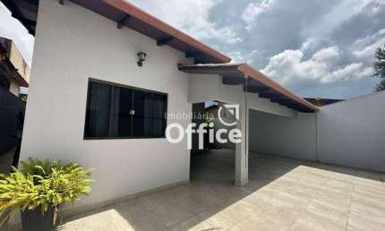 Casa com 3 dormitórios à venda, 178 m² por R$ 750.000,00 - Jardim Europa - Anápolis/GO