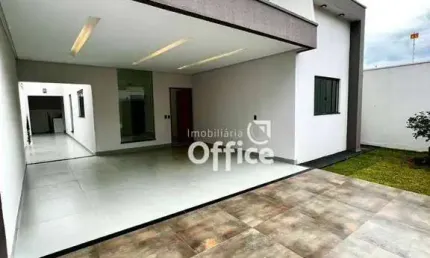 Excelente casa com ótima localização e acabamentos de alto padrão!!