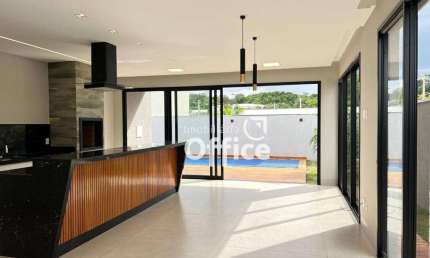 Casa com 3 quartos à venda, 245 m² por R$ 2.300.000 - Grand Trianon - Anápolis/GO