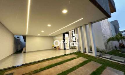 Casa com 3 dormitórios à venda, 236 m² por R$ 1.250.000,00 - Residencial Jardins Do Lago - Anápolis/GO