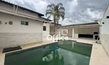 Casa com 3 dormitórios à venda, 330 m² por R$ 1.050.000,00 - Anápolis City - Anápolis/GO