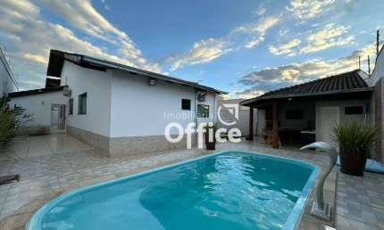 Casa com 4 quartos sendo 2 suítes à venda, 235 m² por R$ 950.000 - Anápolis City - Anápolis/GO