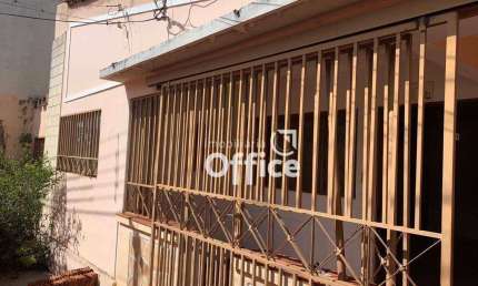 Casa com 3 quartos à venda, 161 m² por R$ 335.000 - Setor Central - Anápolis/GO
