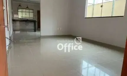 Casa com 4 quartos à venda, 200 m² por R$ 590.000 - Residencial Bela Vista - Anápolis/GO