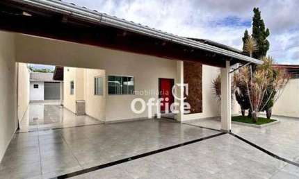 Casa com 3 Quartos à venda, 200 m² por R$ 750.000 - Jardim das Samambaias - Anápolis/GO