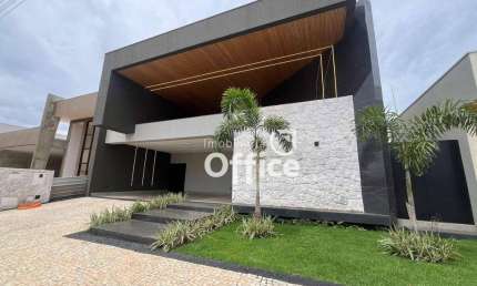 Casa com 3 quartos à venda, 250 m² por R$ 2.100.000 - Grand Trianon - Anápolis/GO