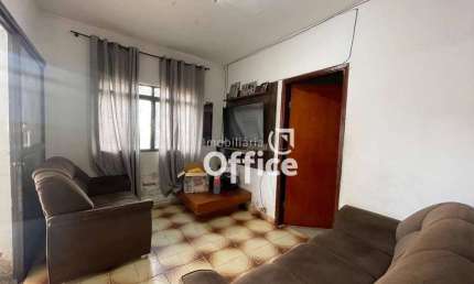 Casa com 3 quartos à venda, 250 m² por R$ 400.000 - São Lourenço - Anápolis/GO