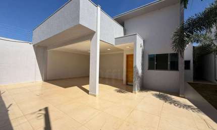 Casa com 3 quartos à venda, 160 m² por R$ 750.000 - Parque Brasília - Anápolis/GO