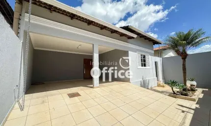 Casa com 3 dormitórios à venda, 180 m² por R$ 800.000,00 - Anápolis City - Anápolis/GO
