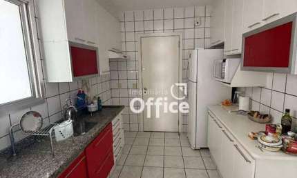 Apartamento com 3 dormitórios à venda, 102 m² por R$ 520.000,00 - Jundiaí - Anápolis/GO