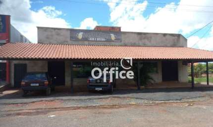 Casa com 2 quartos, e sala comercial à venda, 224 m² por R$ 350.000 Em Petrolina de Goiás/GO