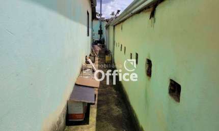 Casa com 2 quartos à venda, 80 m² por R$ 240.000 - Adriana Parque - Anápolis/GO