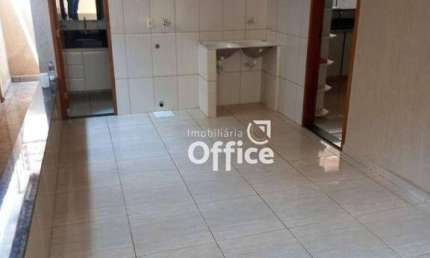 Sobrado com 3 quartos à venda, 190 m² por R$ 600.000 - Loteamento Residencial Verona - Anápolis/GO