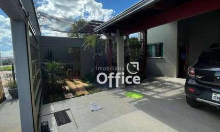 Casa com 3 quartos à venda, 130 m² por R$ 750.000 - Vila Norte - Anápolis/GO