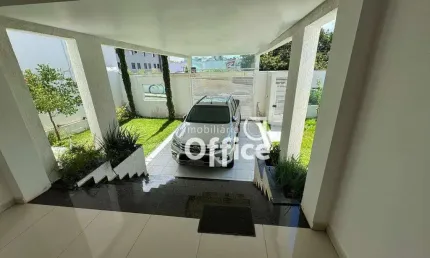 Casa com 3 quartos à venda, 251 m² por R$ 1.100.000 - Maracanã - Anápolis/GO